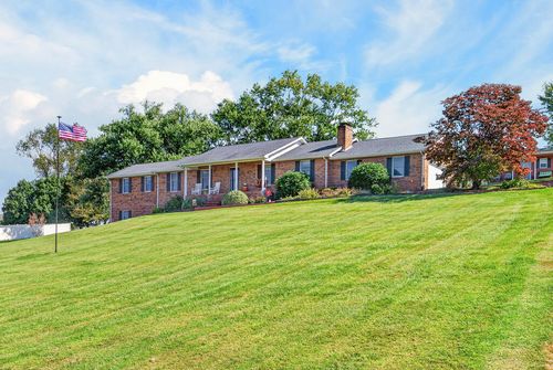 33384 Graceland Ln, Glade Spring, VA, 24340-5210 | Card Image