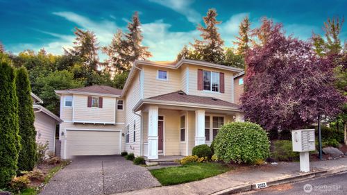 2033 240th Ave Se, Sammamish, WA, 98075-8171 | Card Image