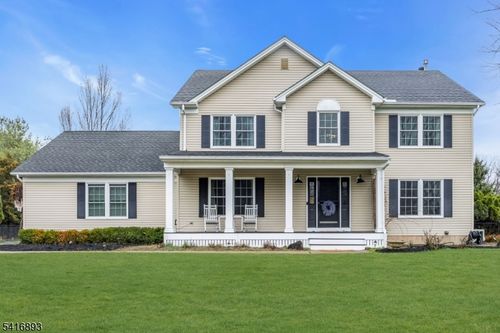 8 Governor Rd, Flemington, NJ, 08822-7202 | Card Image