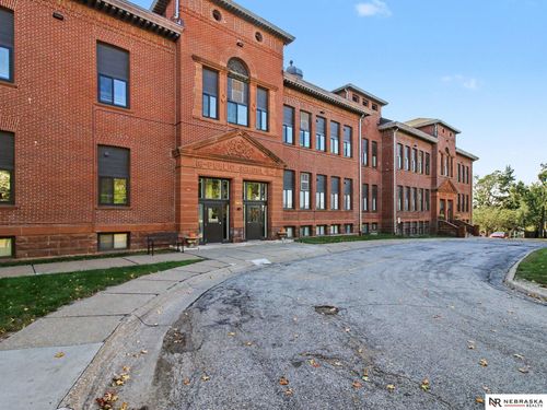 4e-3401 Martha St, Omaha, NE, 68105-3167 | Card Image
