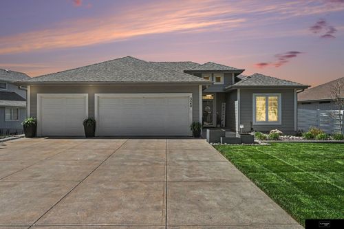 320 Riverside Dr, Waterloo, NE, 68069-9704 | Card Image