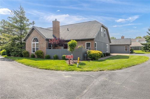 b-1055 N Jefferson St, Medina, OH, 44256-1207 | Card Image