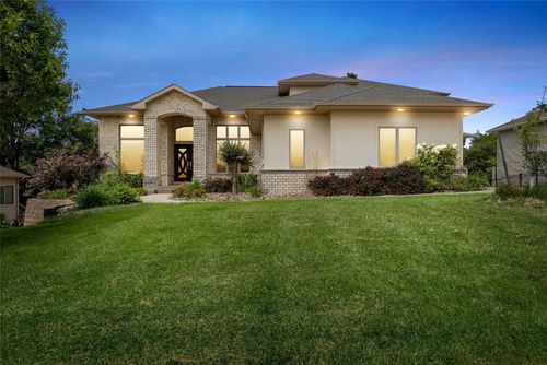 200 Auburn East Ln, Coralville, IA, 52241-3474 | Card Image