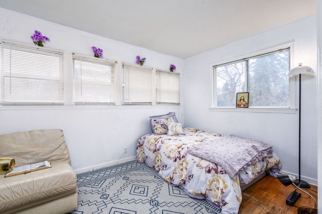 Bedroom 1, Windows, Natural Lighting, Wood Floors | Image 11
