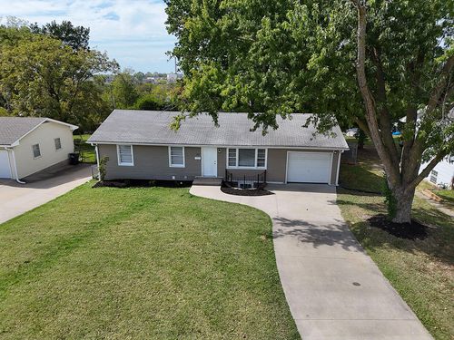 1507 Sylvan Ln, COLUMBIA, MO, 65202-2456 | Card Image