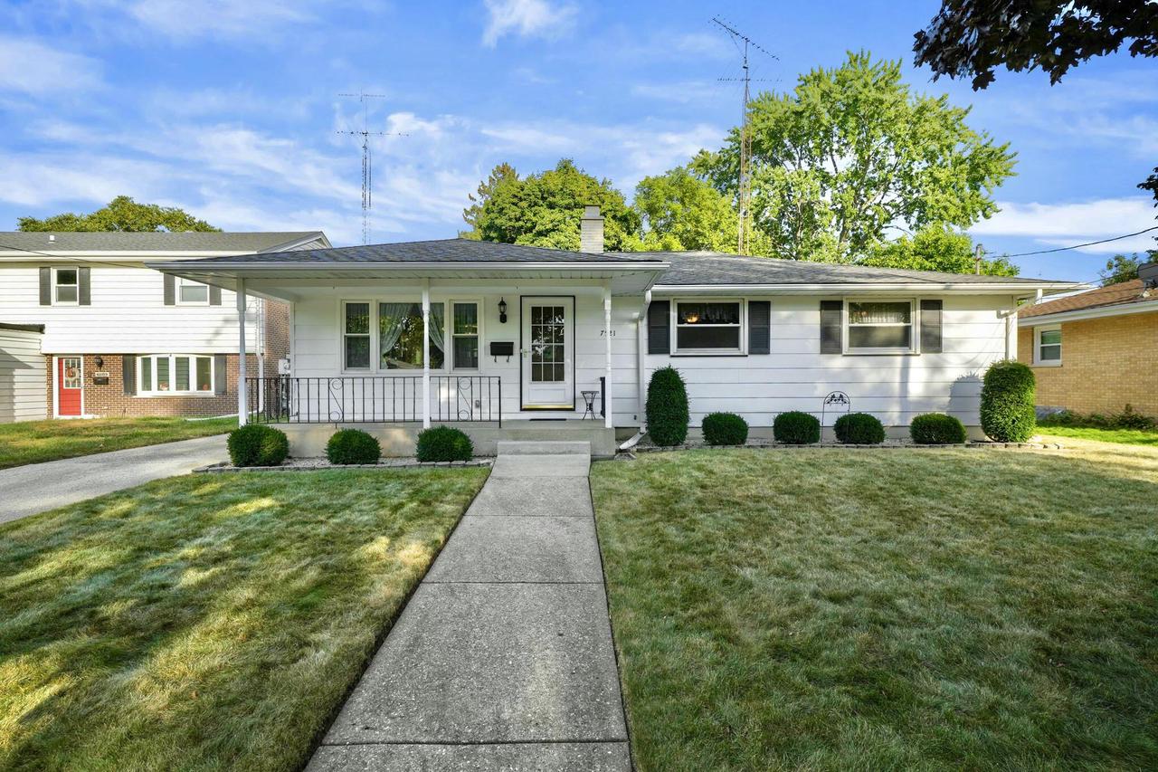 18th Ave, Kenosha, WI 53143