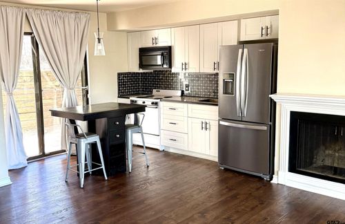 118e-225 Holly Hill Cir, Holly Lake Ranch, TX, 75765-7369 | Card Image