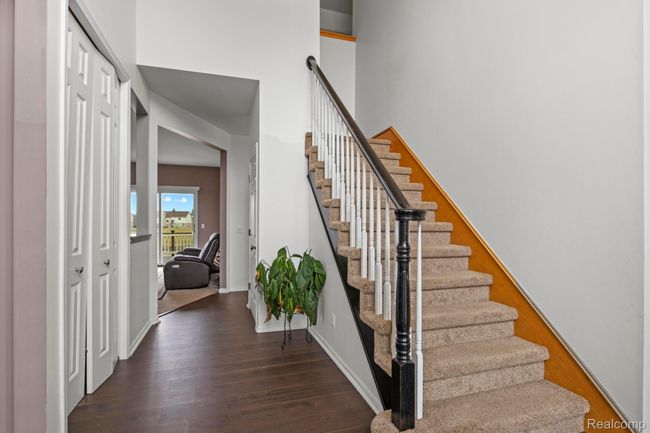 FRONT DOOR POV | Image 15