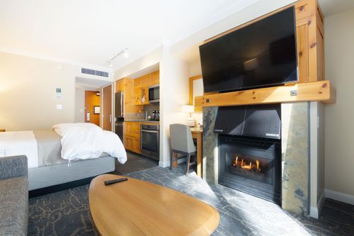 369-4090 Whistler Way, Whistler, BC, V8E1J3 | Card Image