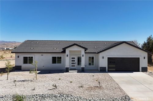 21793 Sioux Rd, Apple Valley, CA, 92308-7216 | Card Image