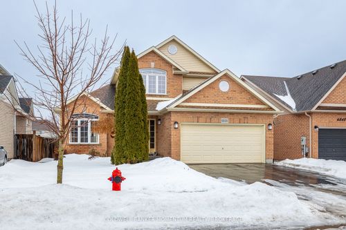 6838 Courtney Cres, Niagara Falls, ON, L2H0A3 | Card Image