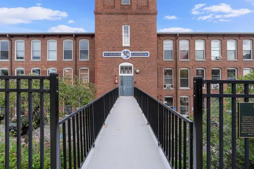 60-125 Main St, Newmarket, NH, 03857-1641 | Card Image