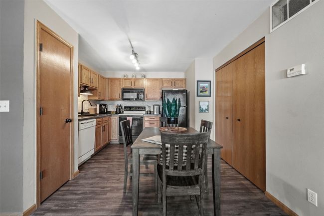 UNIT-5 - 6715 Creekside Dr, Condo with 2 bedrooms, 1 bathrooms and null parking in Cedar Rapids IA | Image 8