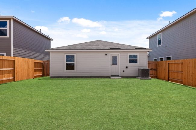 456 Aplite Pass, House other with 2 bedrooms, 2 bathrooms and null parking in Maxwell TX | Image 13