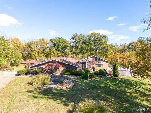 12746 Rolling Hills Dr, Trenton, IL, 62293-1428 | Card Image