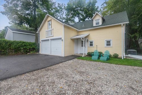 b-692 Cherry Avenue, Lake Forest, IL, 60045 | Card Image