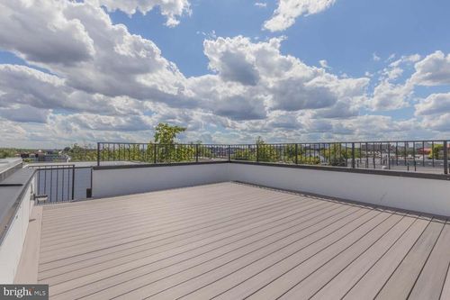 b-722 Kenyon Street Nw, WASHINGTON, DC, 20010 | Card Image