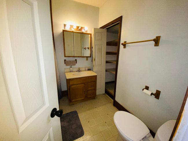 807 W Washington St, House other with 3 bedrooms, 1 bathrooms and 4 parking in Pontiac IL | Image 18