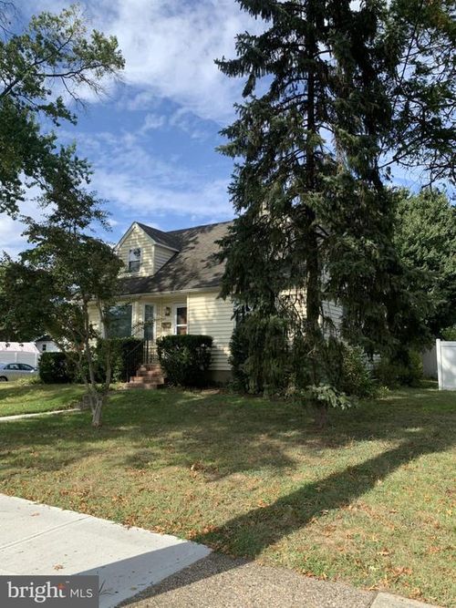 5131 Garfield Ave, PENNSAUKEN, NJ, 08109-1754 | Card Image