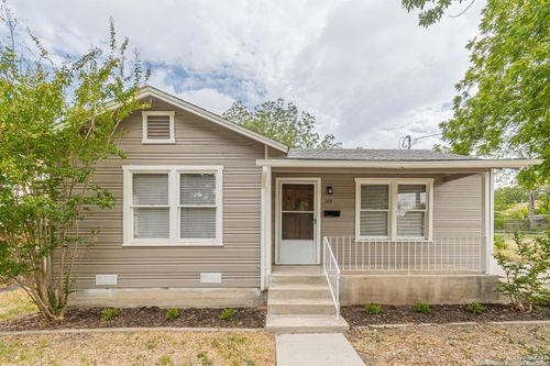 129 Koehler Ct, San Antonio, TX, 78223-2521 | Card Image