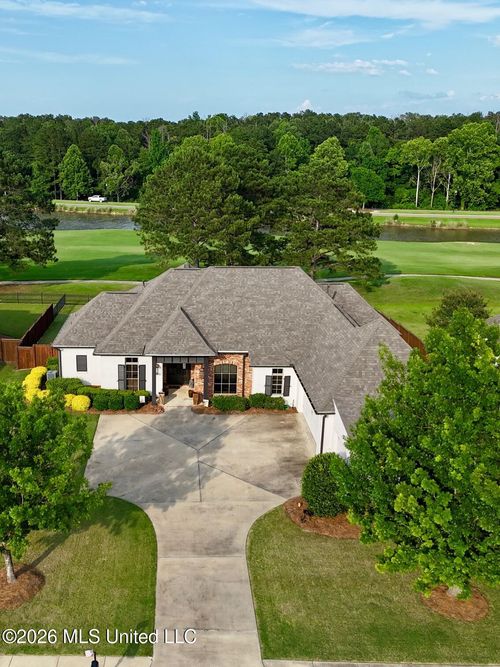 114 Burne Run, Madison, MS, 39110-4008 | Card Image