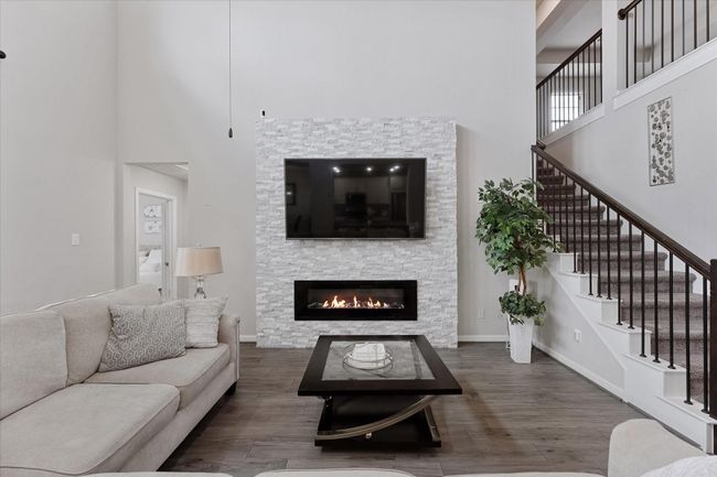 3823 Fleetwood Falls Ln, House other with 5 bedrooms, 4 bathrooms and 2 parking in Spring TX | Image 6