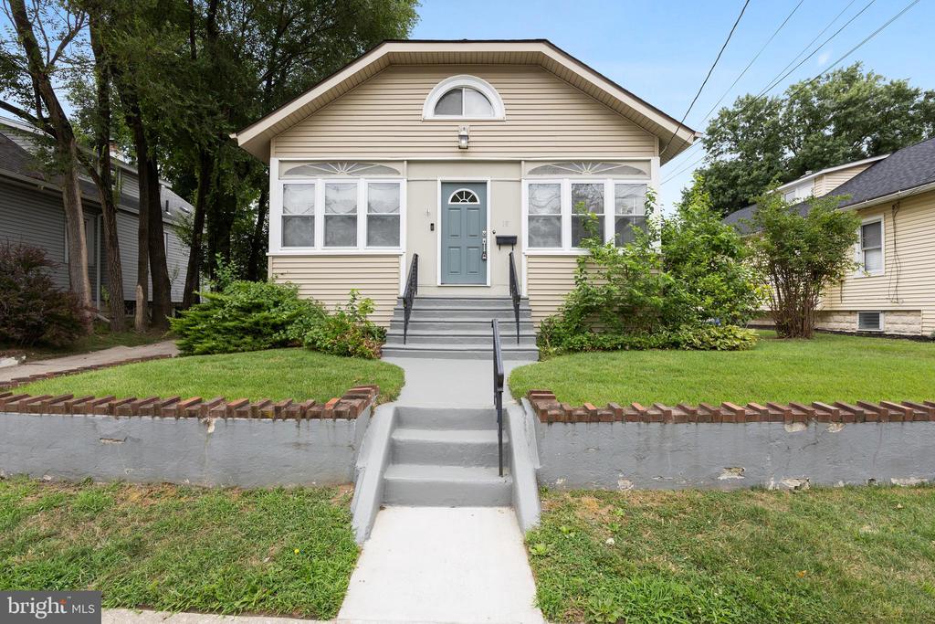 Clinton Ave, Haddon Township, NJ 08107