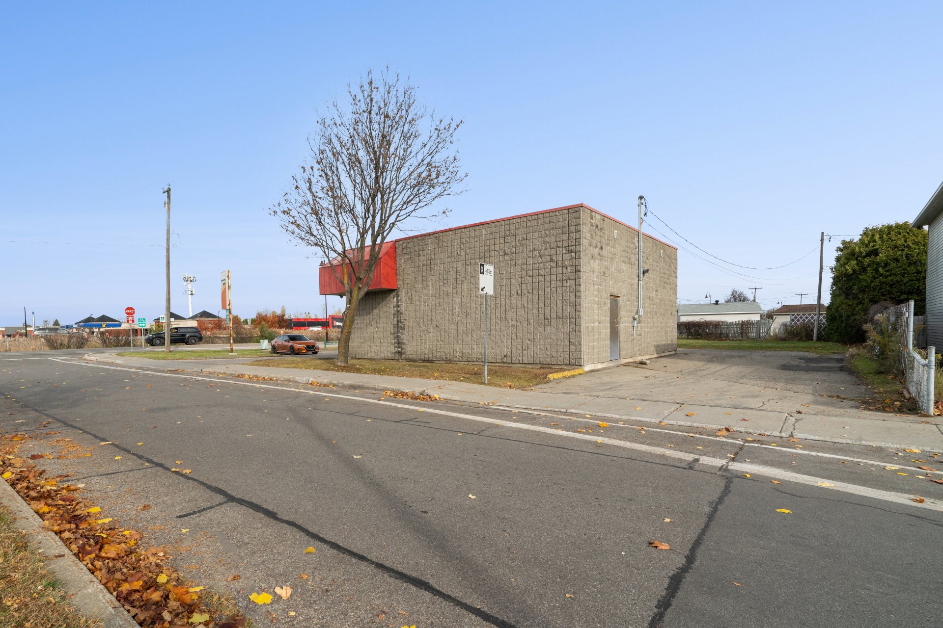 Commercial Sale in Saint-Eustache 3