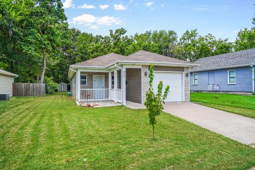 411 Mcbaine Ave, COLUMBIA, MO, 65203-3354 | Card Image