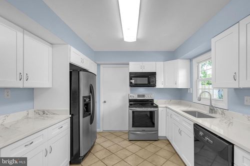 2807 Folsom Ln, BOWIE, MD, 20715-2320 | Card Image
