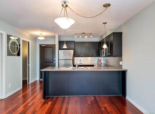 223-555 Franklyn St, Nanaimo, BC, V9R2X9 | Card Image