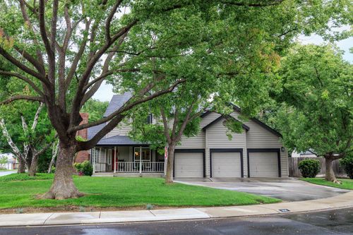 808 Stonecreek Cir, Modesto, CA, 95355-4567 | Card Image