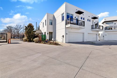 101 Crossroads Cir, Westworth Village, TX, 76114-1555 | Card Image