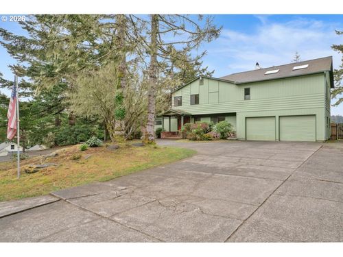 833 Rhododendron Dr, Florence, OR, 97439-7397 | Card Image