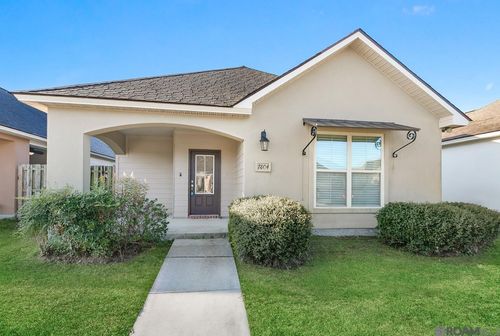 7804 W Pelican Lakes Ave, Baton Rouge, LA, 70820-5309 | Card Image