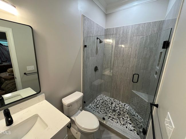 Primary Bath 1 - 223 E Nash | Image 15