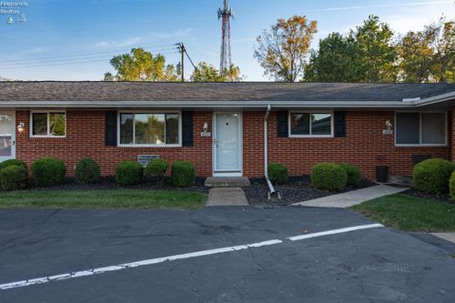 4622 E Catawba Woods Rd, Port Clinton, OH, 43452-9717 | Card Image