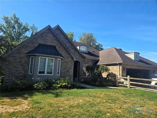 3121 County Road Ef, Swanton, OH, 43558-9270 | Card Image