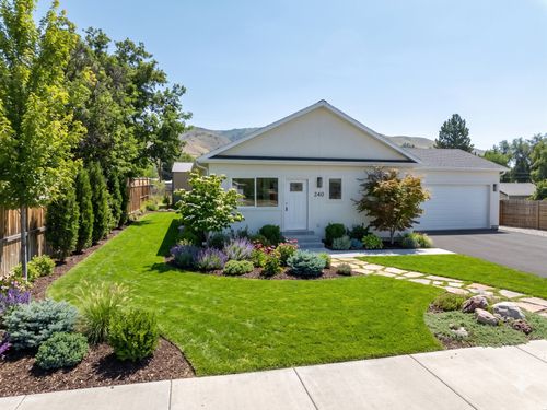 220 E 200 S, Mt Pleasant, UT, 84647-1623 | Card Image