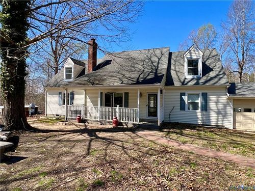 2049 Riddle Rd, Blackstone, VA, 23824-3535 | Card Image