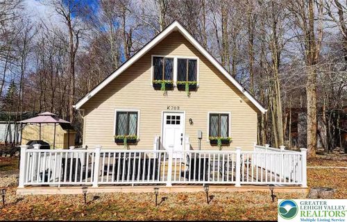 1697 Aspen Ter, Tobyhanna, PA, 18466-3751 | Card Image