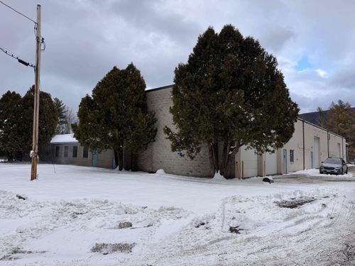 435 South Rd, East Arlington, VT, 05252-9726 | Card Image