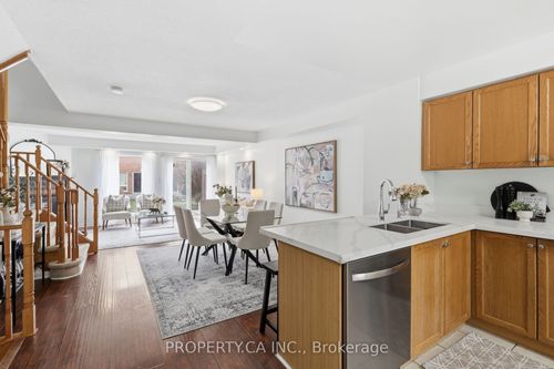 7 Torr Lane, Ajax, ON, L1S7N1 | Card Image