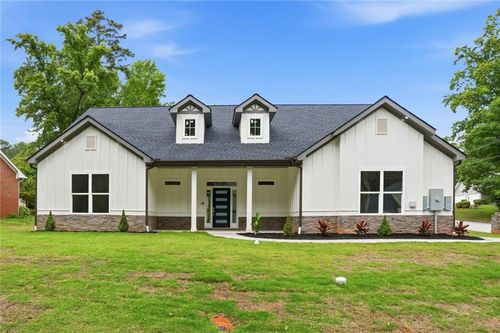 559 Pennybrook Ln, Stone Mountain, GA, 30087-5900 | Card Image