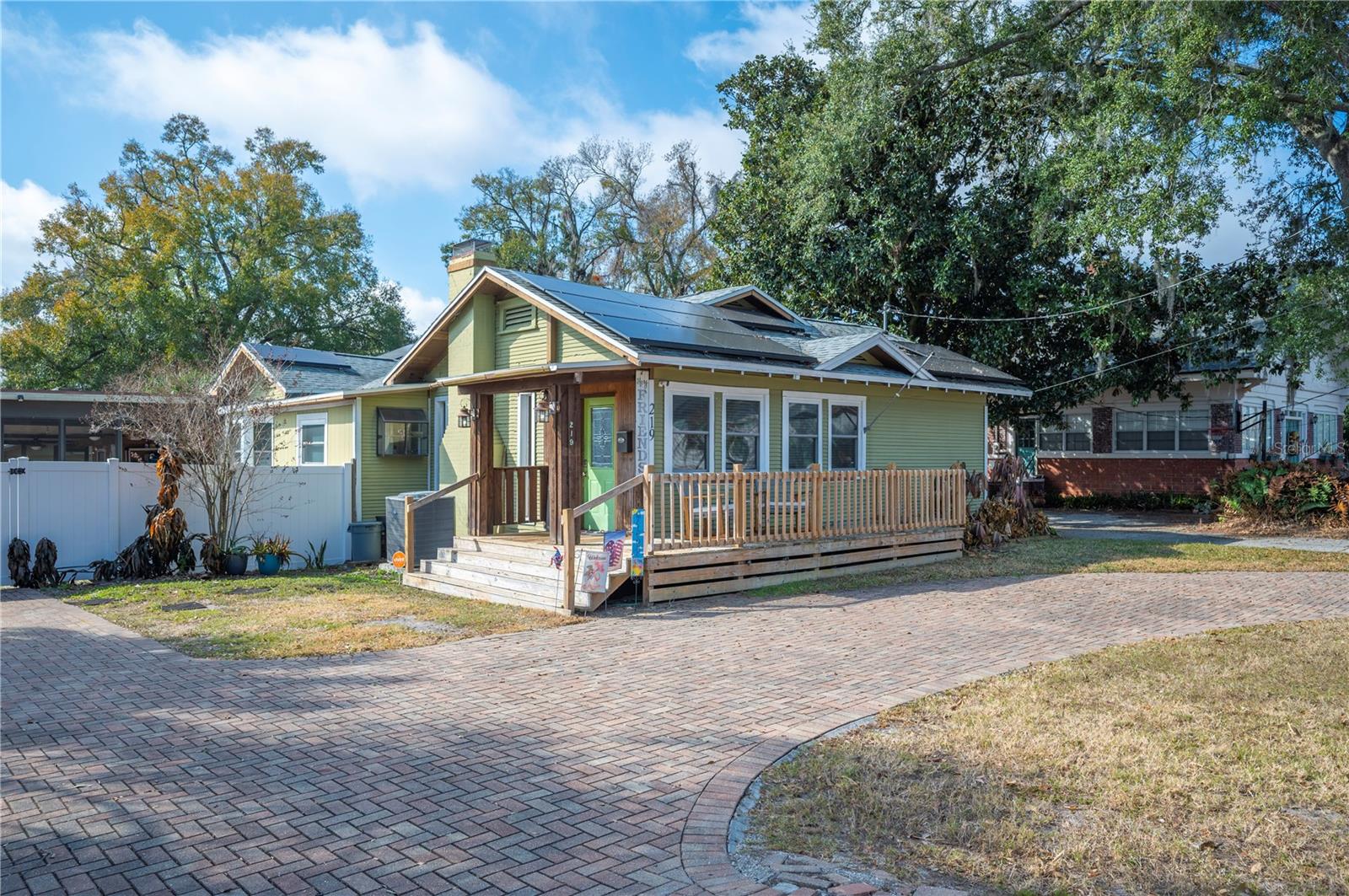 219 E Beacon Rd, For Sale in LAKELAND - eXp Realty
