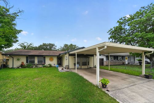 7623 Glen Mont, San Antonio, TX, 78239-3727 | Card Image