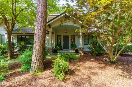 35 Bel Air Dr, Pinehurst, NC, 28374-7155 | Card Image