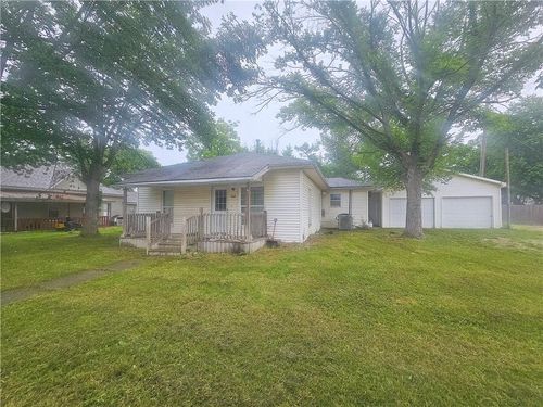 102 Garrison Ave, Westphalia, KS, 66093-7244 | Card Image