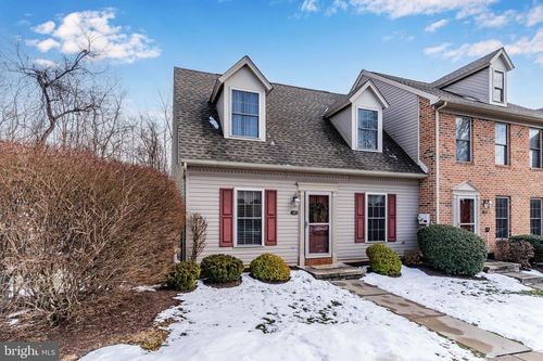 135 Hunters Ridge Dr, HARRISBURG, PA, 17110-3982 | Card Image