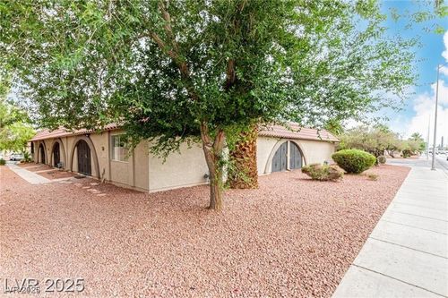 unit-5-848 Hedge Way, Las Vegas, NV, 89110-6410 | Card Image